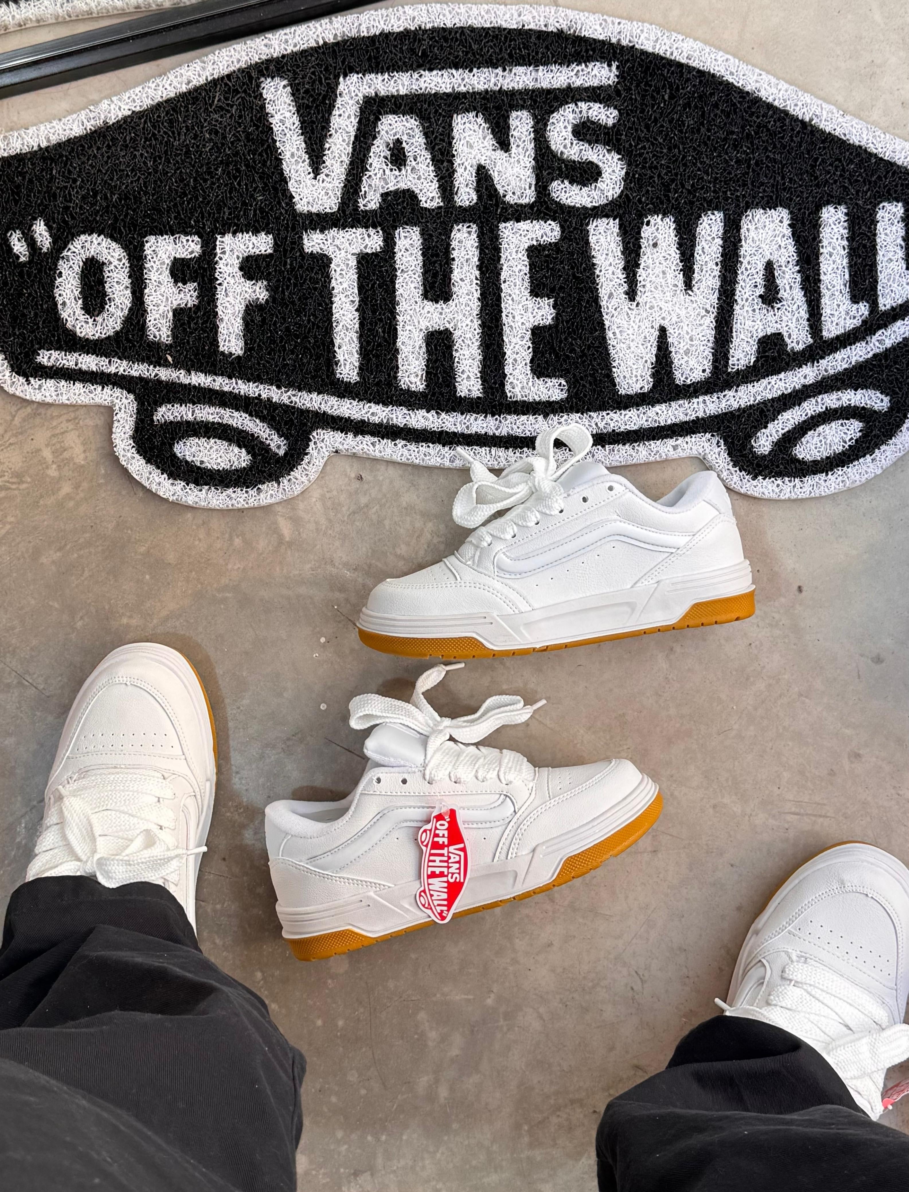 VNS Hylane All White