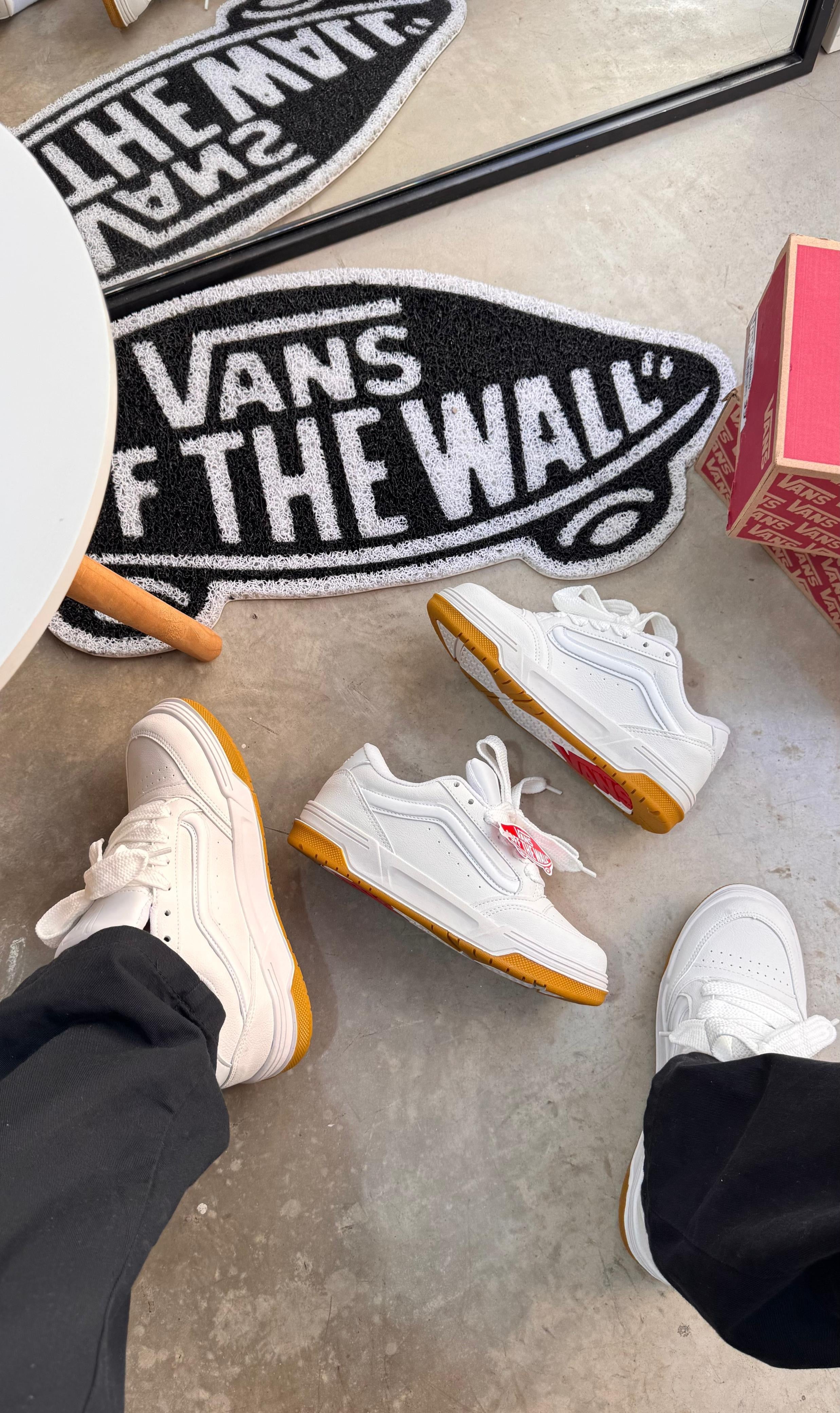 VNS Hylane All White