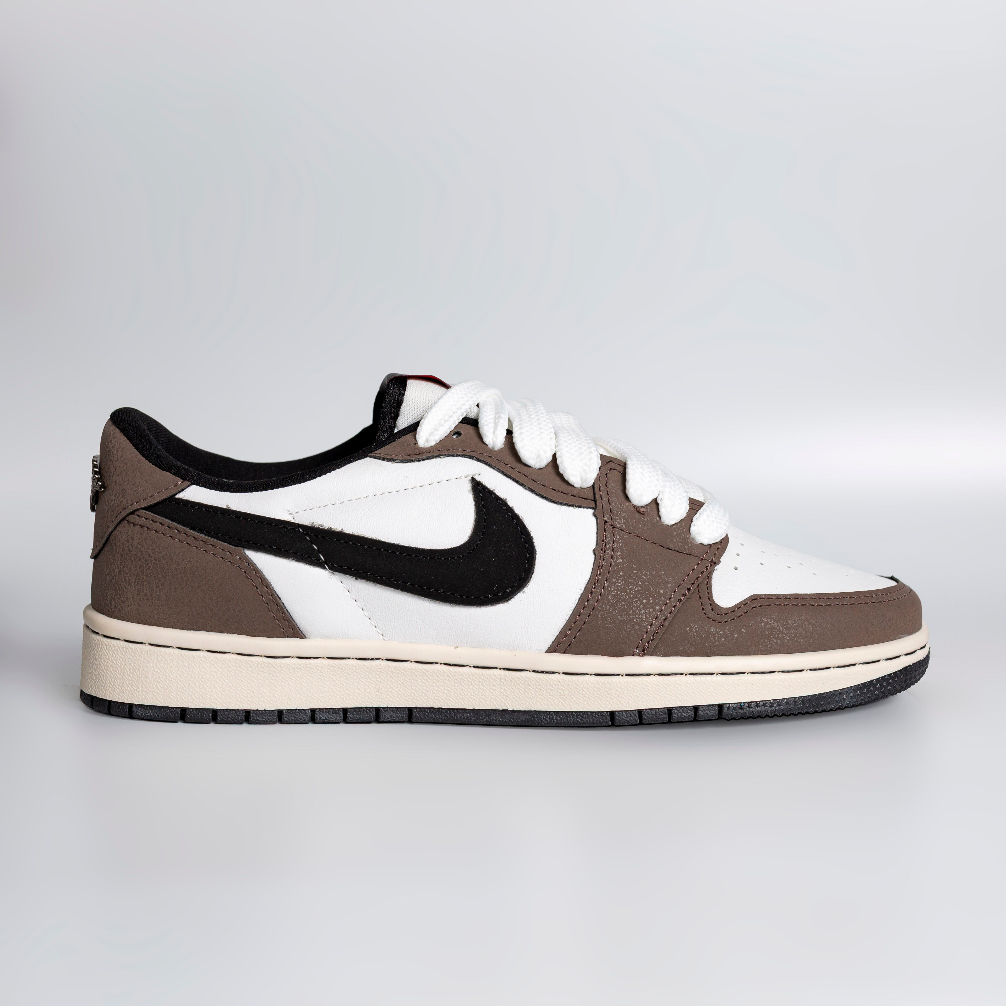 NK Air Jordan Low Storm (Edição limitada)
