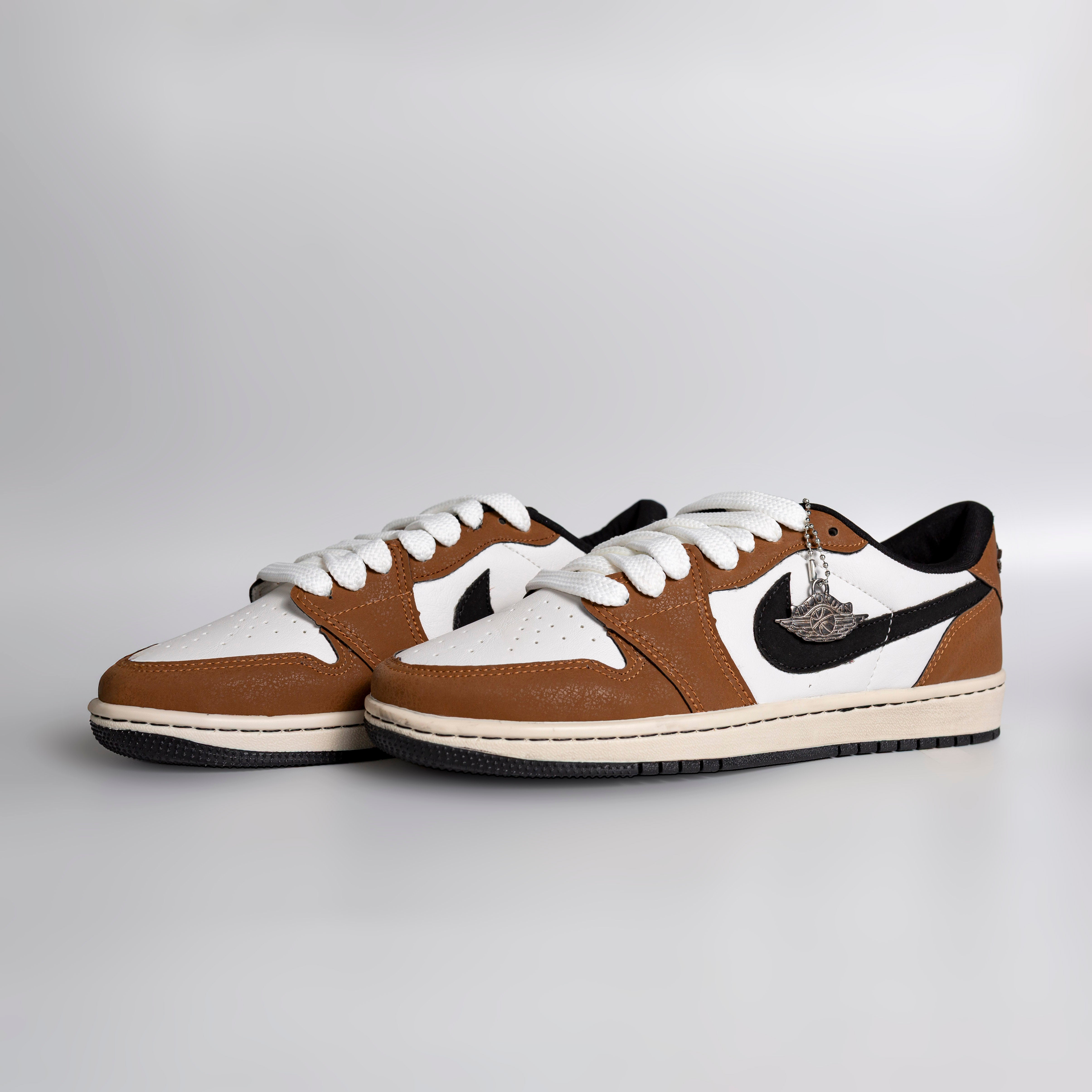 NK Air Jordan Low Caramel (Edição limitada)