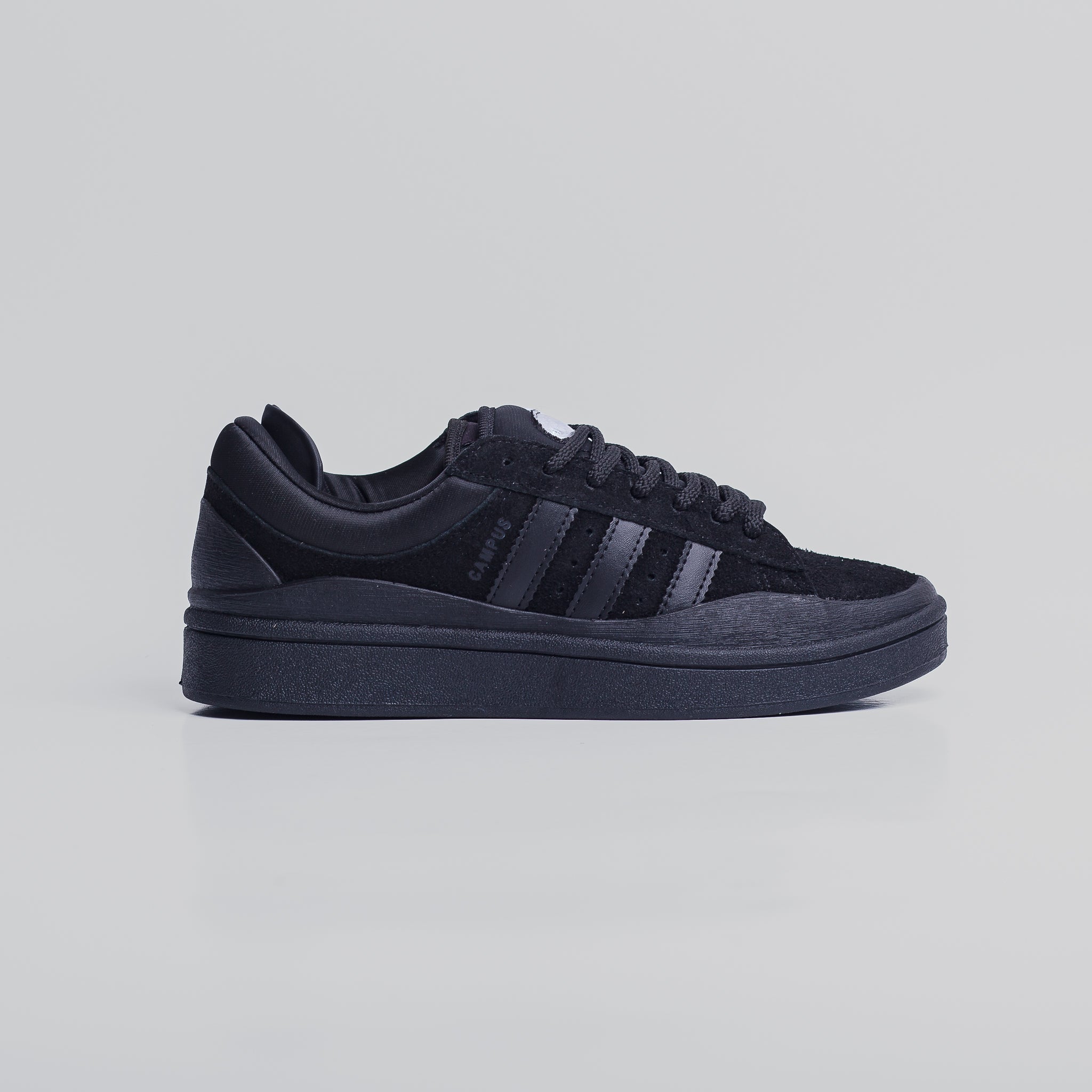 Adds Campus Bad Bunny ALL BLACK