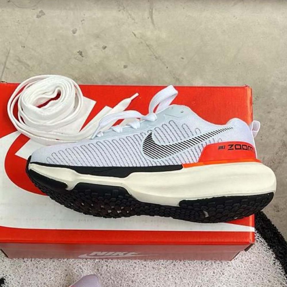Nk Zoom X Invicible 03