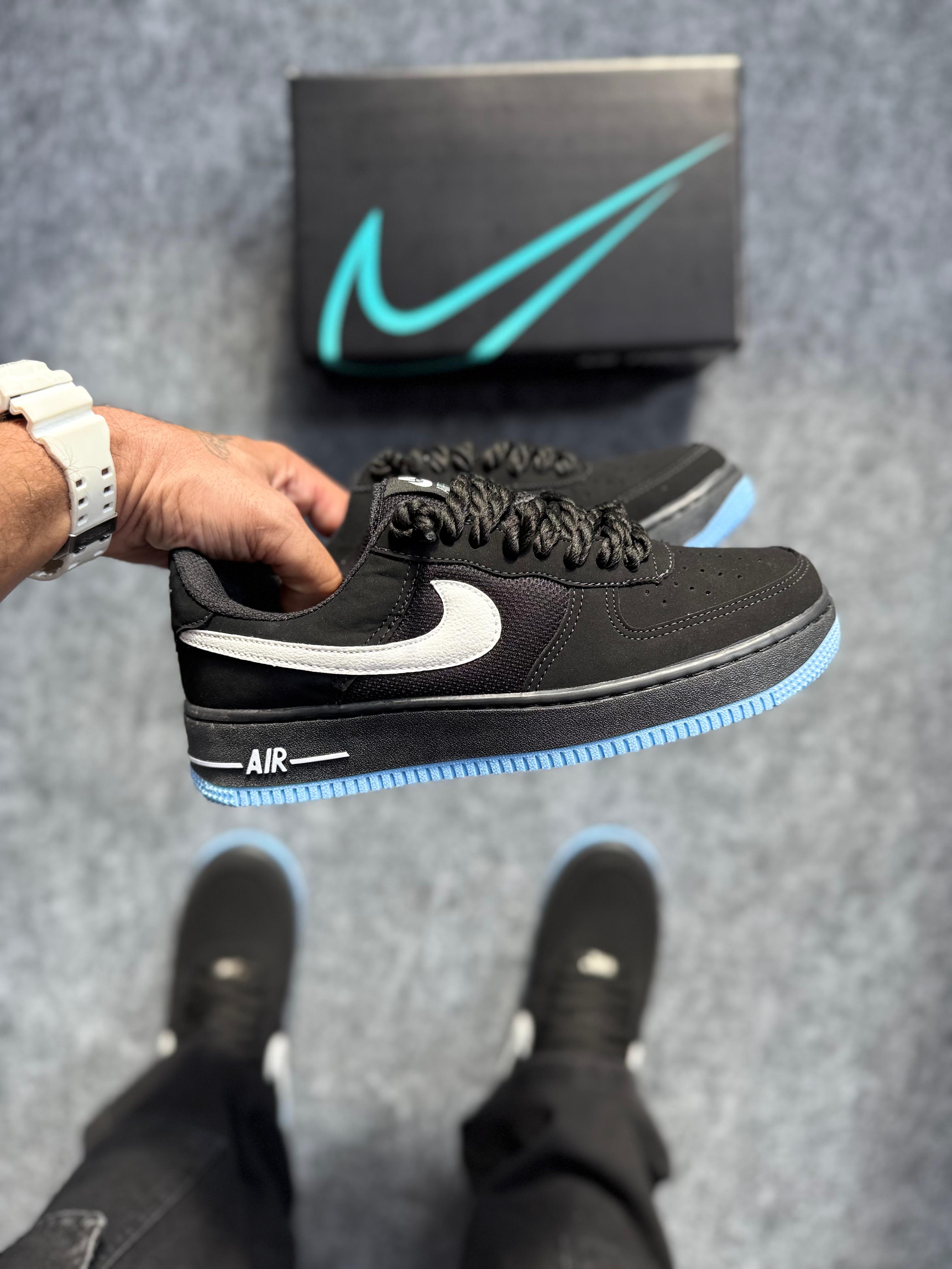 AF1 Preto Celeste