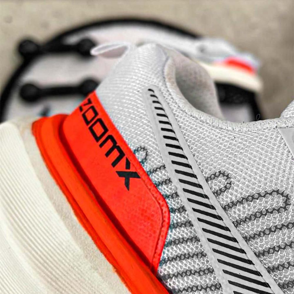 Nk Zoom X Invicible 03