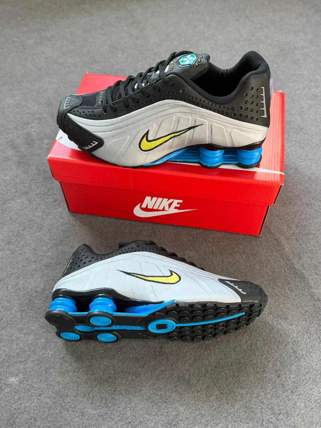 Tênis NK Shox R4 BR 2026